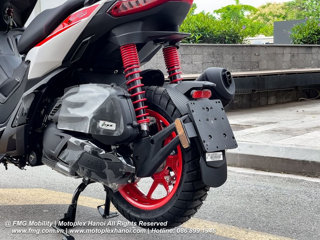 Động cơ I-GET thế hệ mới 174cc với mức tiêu thụ nhiên liệu: 2,68 lít/100 km.