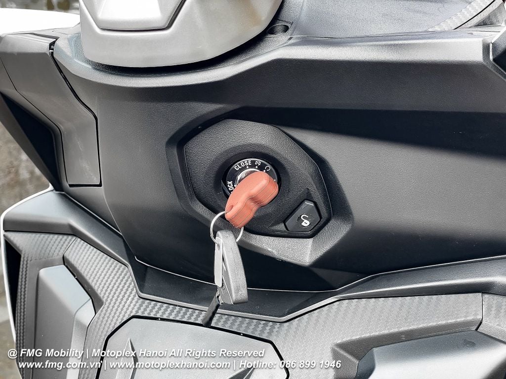 Aprilia SR GT 200 Sport 2025 tại FMG Mobility | Motoplex Hanoi
