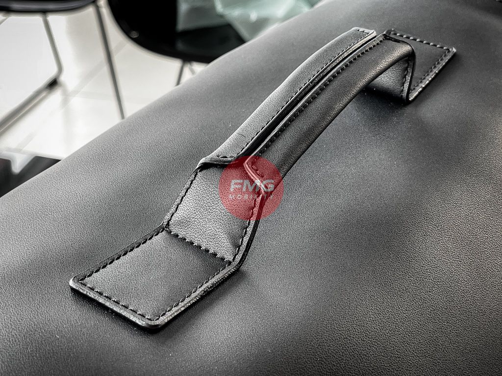 Túi Da Sau Vespa 946 Bunny Cap Cấp 30 Lít - 1B011613 tại FMG Mobility | Motoplex Hanoi