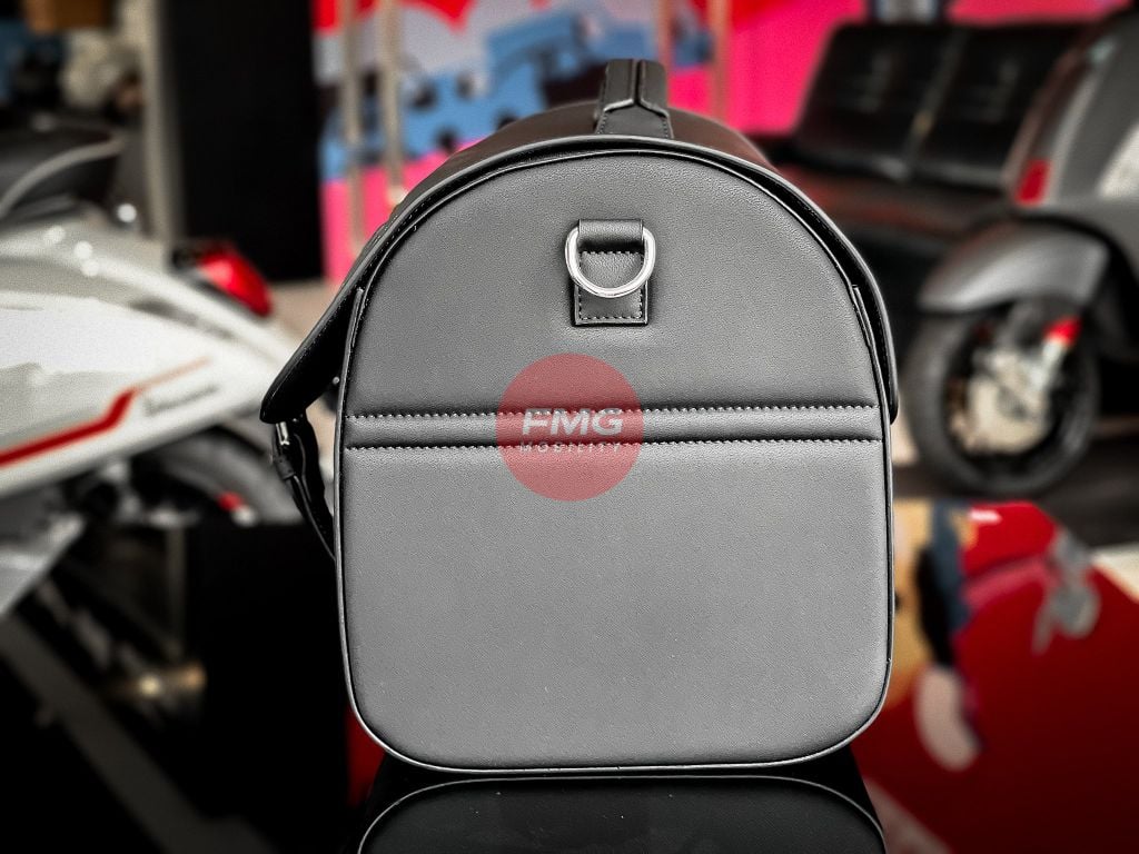 Túi Da Sau Vespa 946 Bunny Cap Cấp 30 Lít - 1B011613 tại FMG Mobility | Motoplex Hanoi
