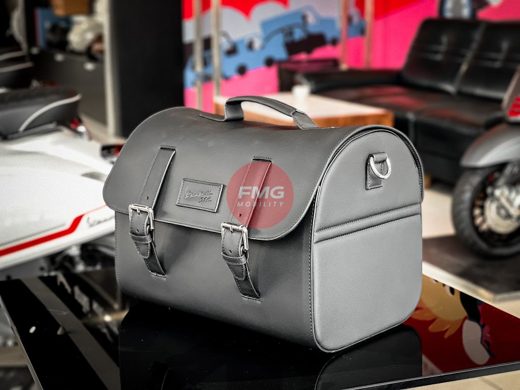 Túi Da Sau Vespa 946 Bunny Cap Cấp 30 Lít - 1B011613 tại FMG Mobility | Motoplex Hanoi