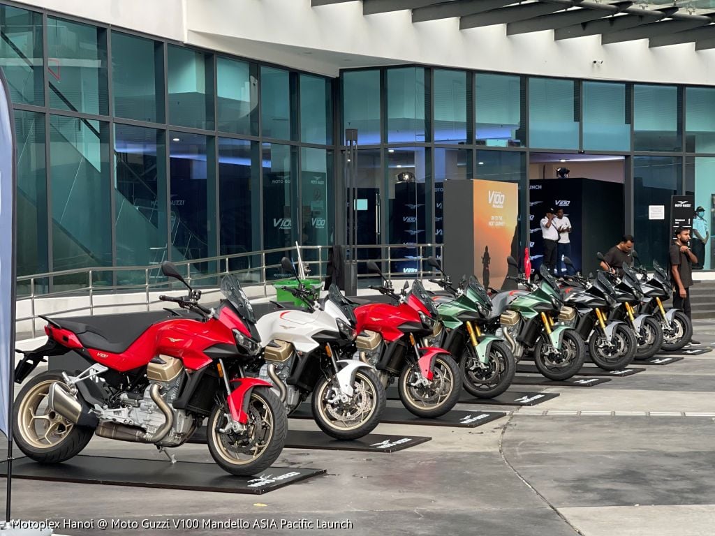 Dàn xe Moto Guzzi V100 Mandello tại sự kiện ra mắt