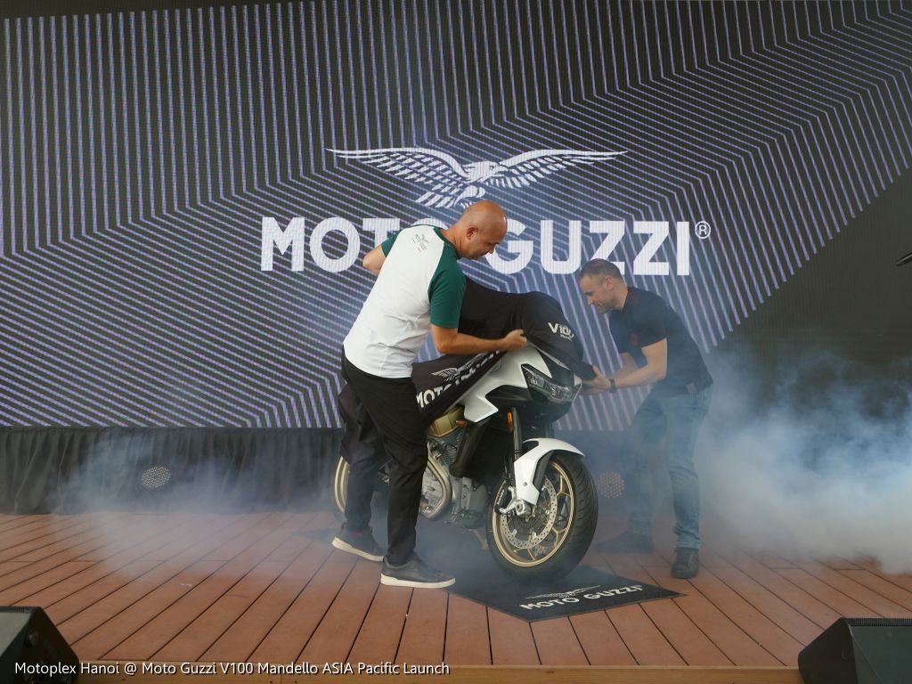 Ra mắt xe Moto Guzzi V100 Mandello tại Châu Á
