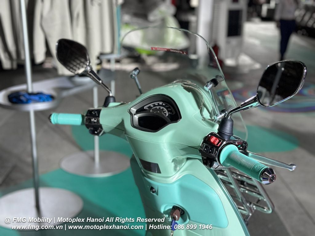 Hình Ảnh Vespa Primavera 2025 trong sự kiện ra ,mắt tại Piaggio Việt Nam