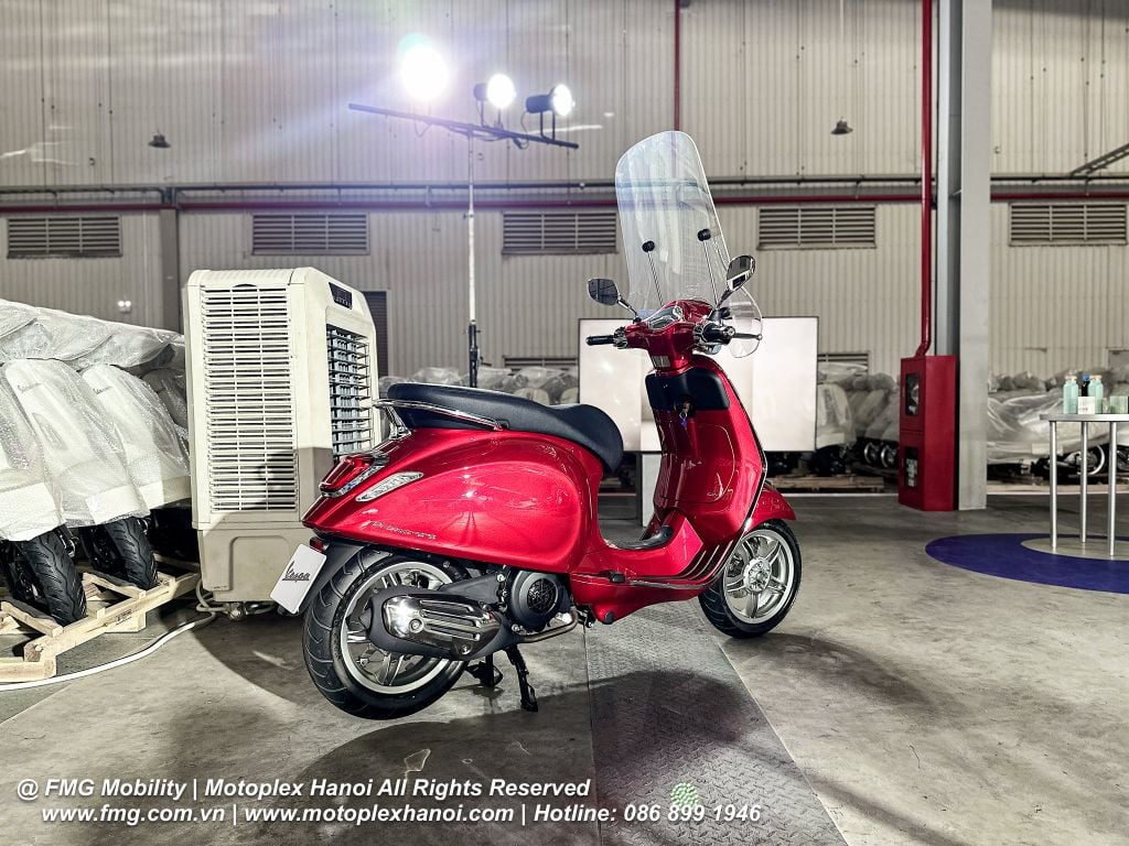 Hình Ảnh Vespa Primavera 2025 trong sự kiện ra ,mắt tại Piaggio Việt Nam