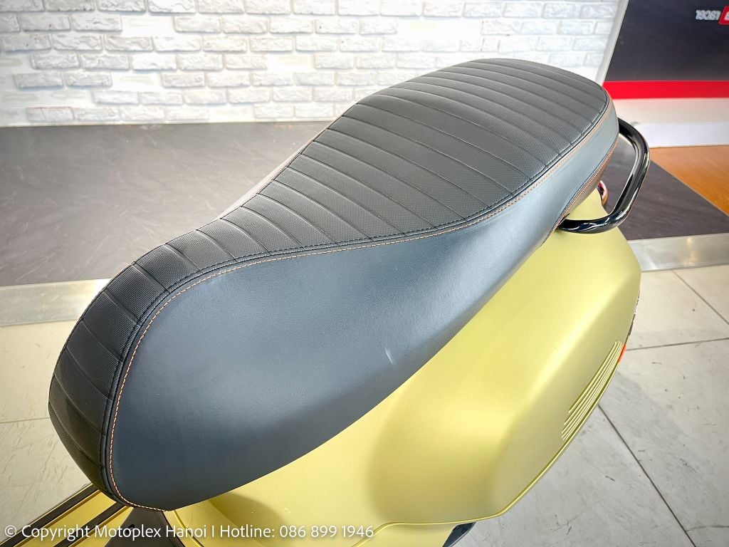 Yên xe GTS Vespa Super Sport 150 thiết kế công thái học