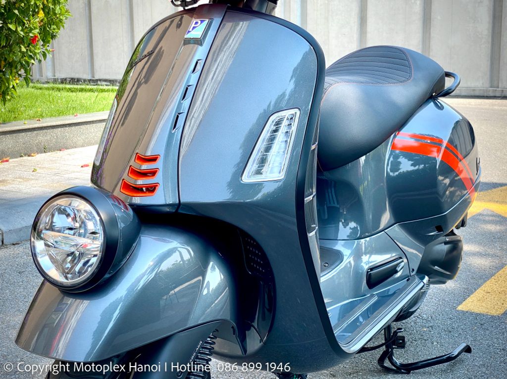 Vespa GTV 2023 màu Xám Titan GREY TITANIO tại Motoplex Hanoi