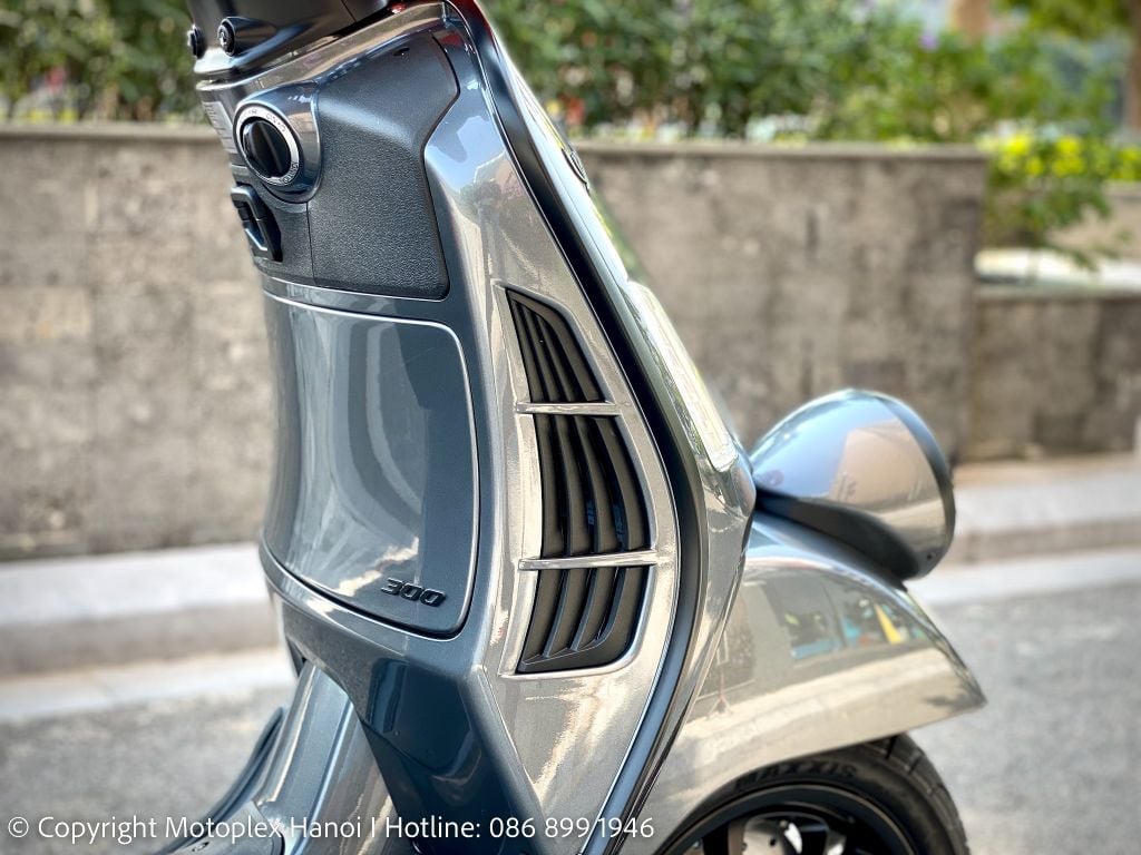 Vespa GTV 2023 màu Xám Titan GREY TITANIO tại Motoplex Hanoi