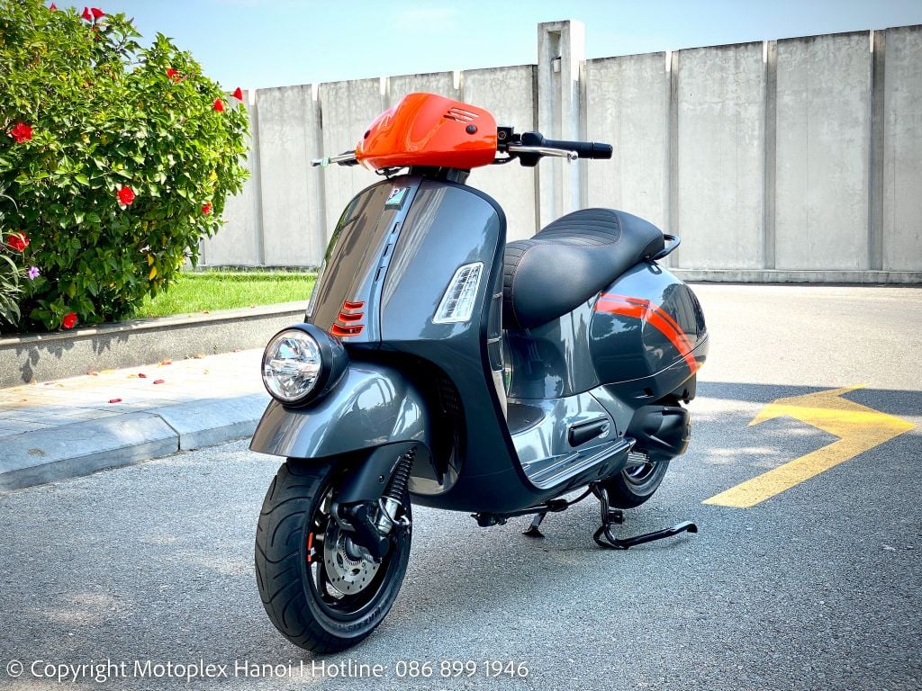 Vespa GTV màu Xám Titan Grey Titanio tại Motoplex Hanoi