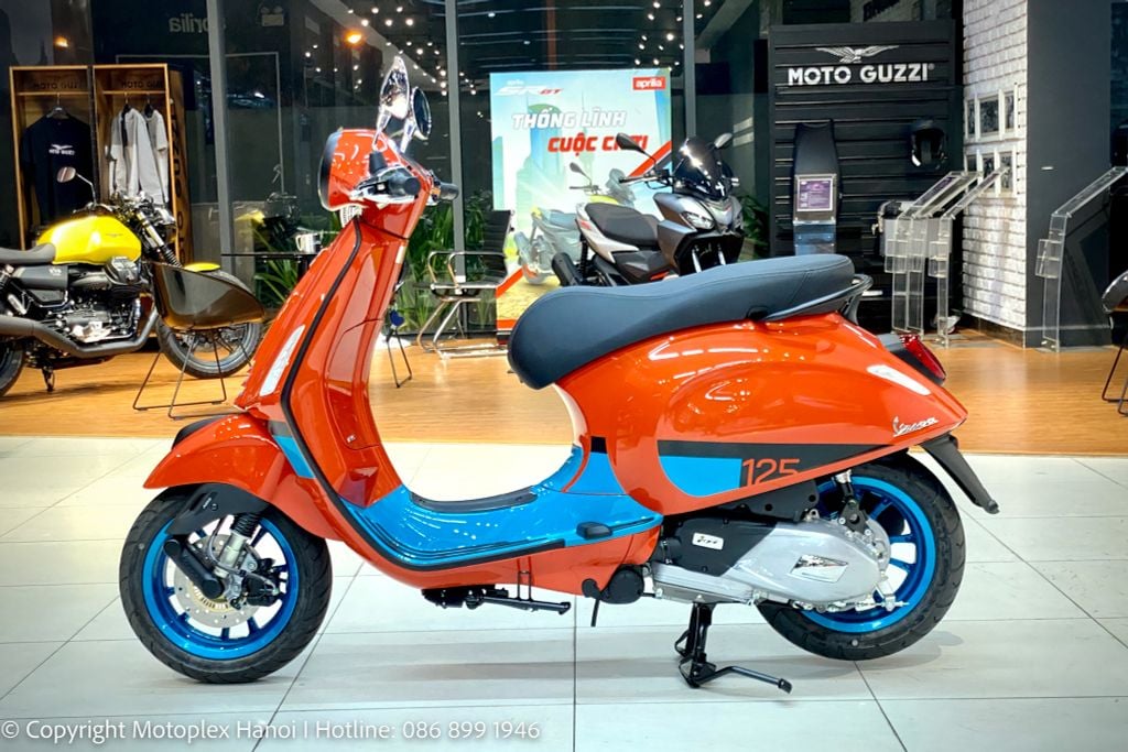 Thân vỏ xe Vespa Primavera Color vibe là thép nguyên khối