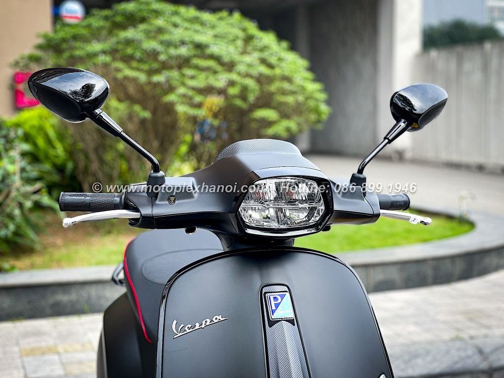 Vespa Sprint 125cc Carbon chính hãng tại Motoplex Hanoi