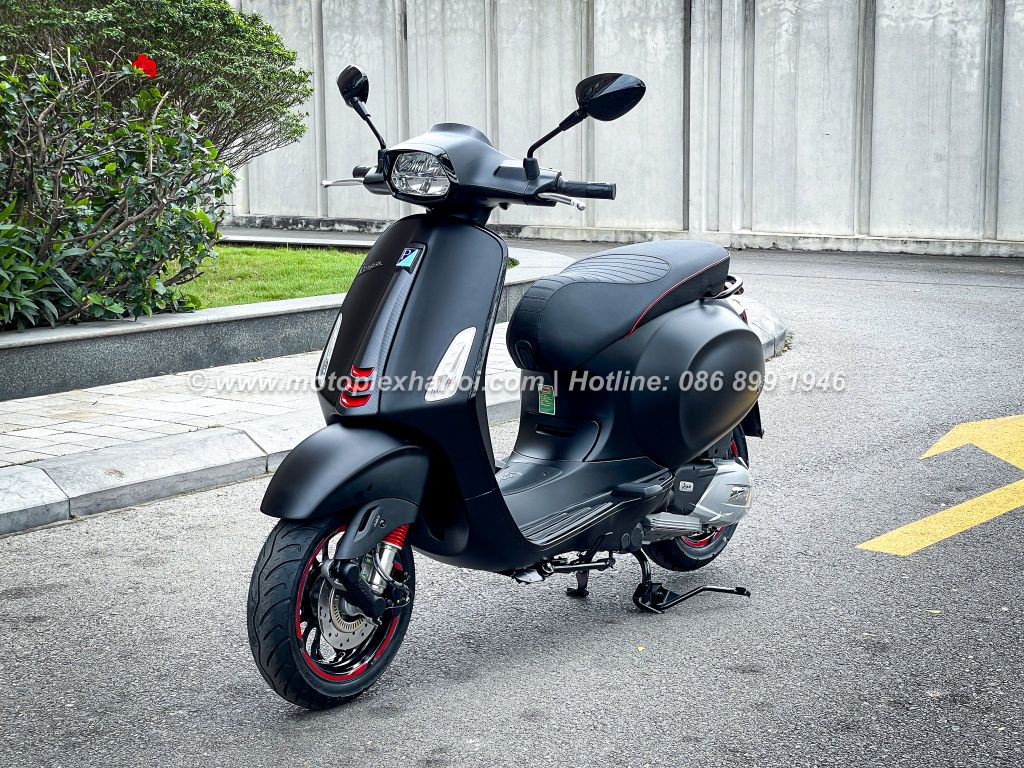 Vespa Sprint 125cc Carbon chính hãng tại Motoplex Hanoi