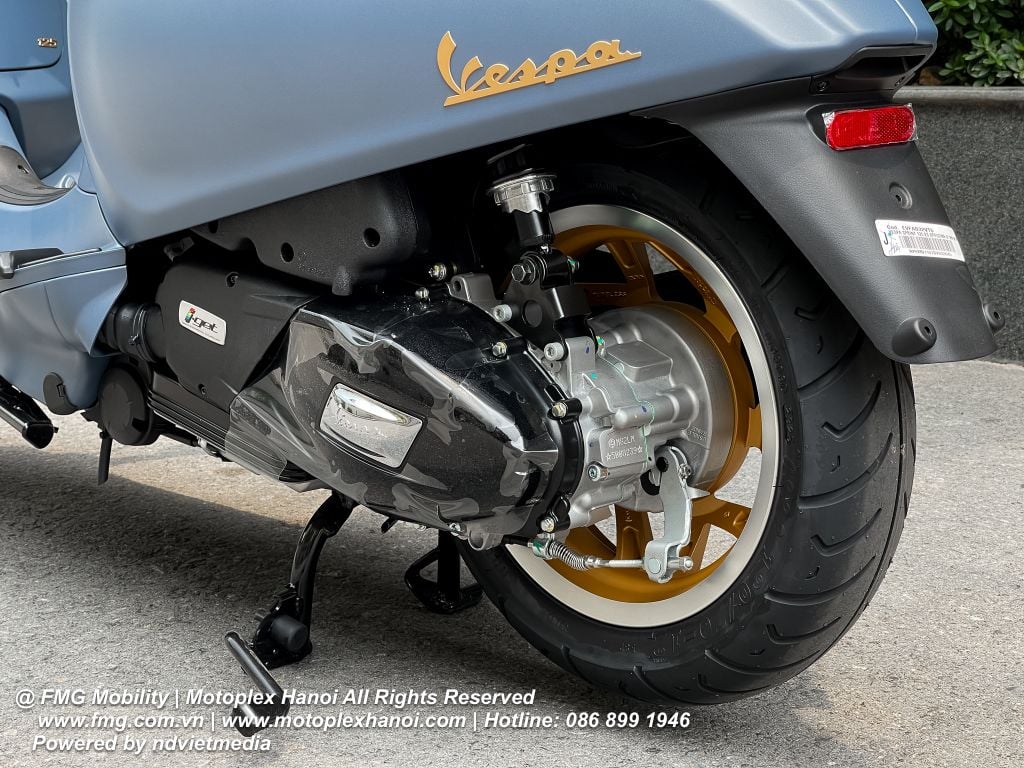 Vespa Sprint Officina 8 chính hãng tại FMG Mobility | Motoplex Hanoi