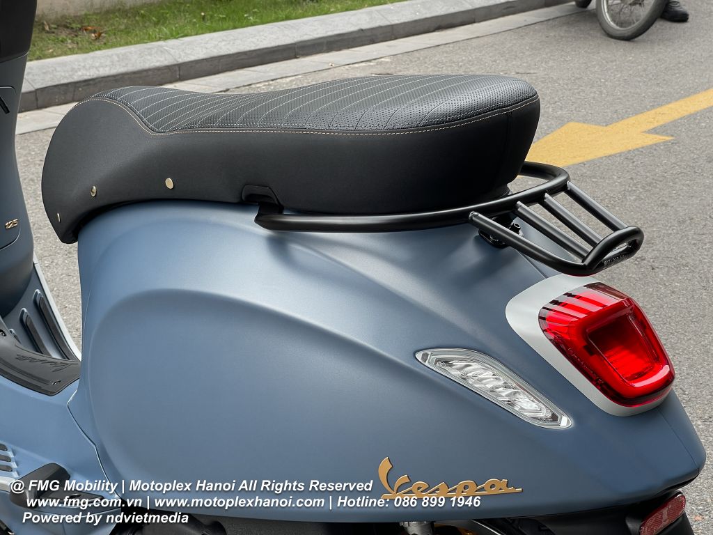 Vespa Sprint Officina 8 chính hãng tại FMG Mobility | Motoplex Hanoi