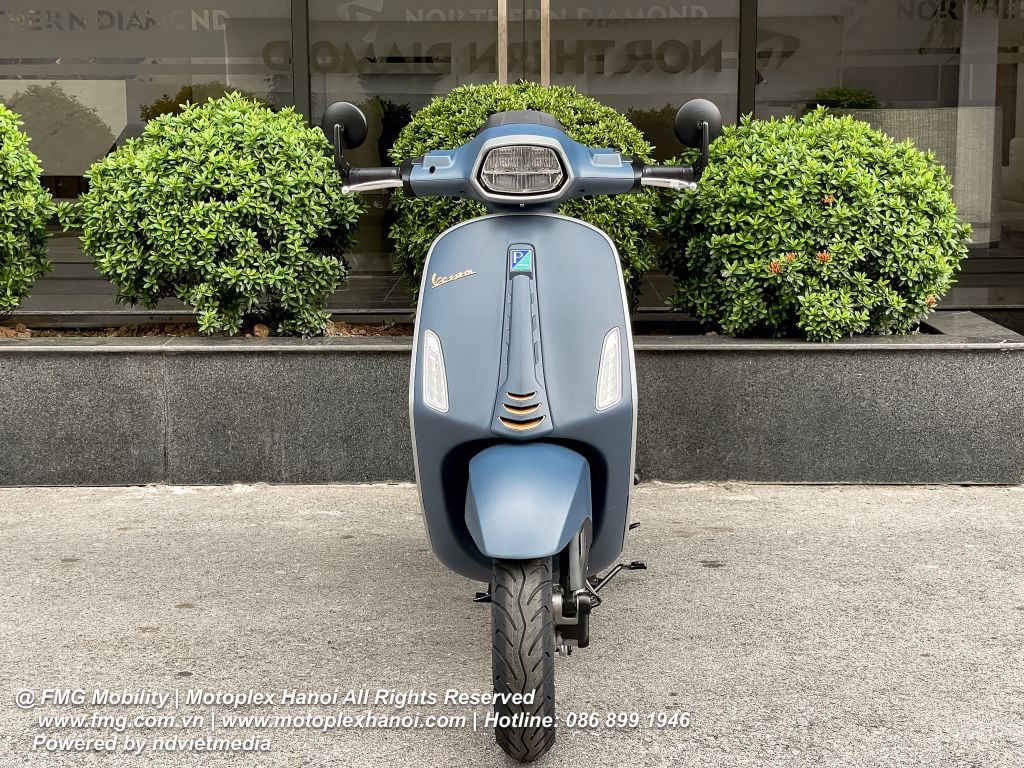 Vespa Sprint Officina 8 chính hãng tại FMG Mobility | Motoplex Hanoi