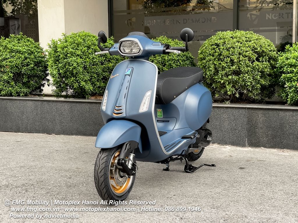 Vespa Sprint Officina 8 chính hãng tại FMG Mobility | Motoplex Hanoi