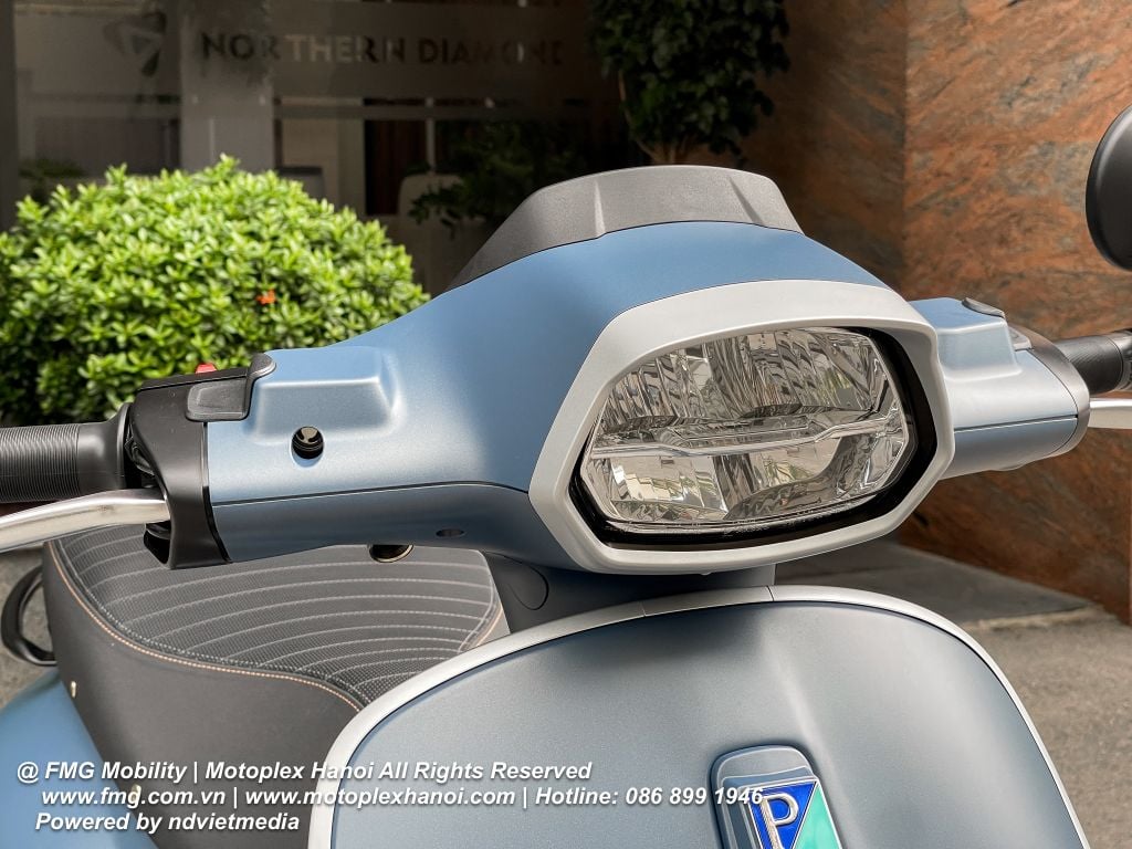 Vespa Sprint Officina 8 chính hãng tại FMG Mobility | Motoplex Hanoi