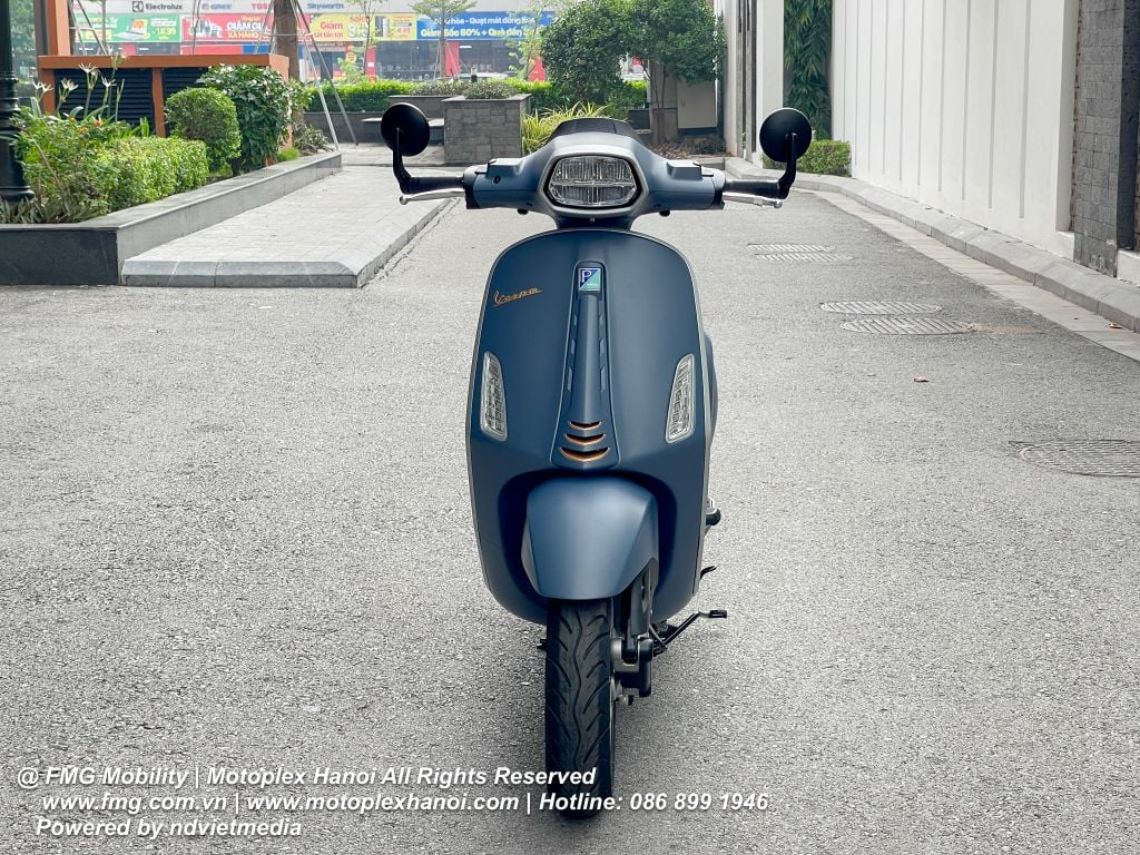 Vespa Sprint Officina 8 chính hãng tại FMG Mobility | Motoplex Hanoi