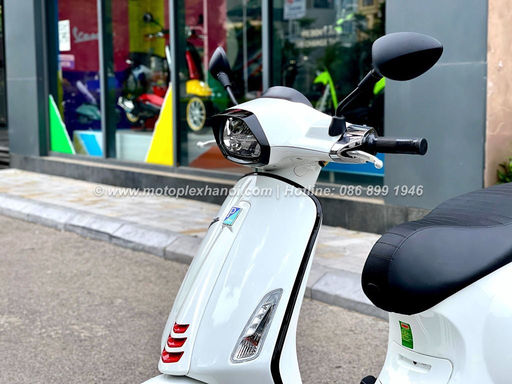 Vespa Sprint S 125 chính hãng tại Motoplex Hanoi