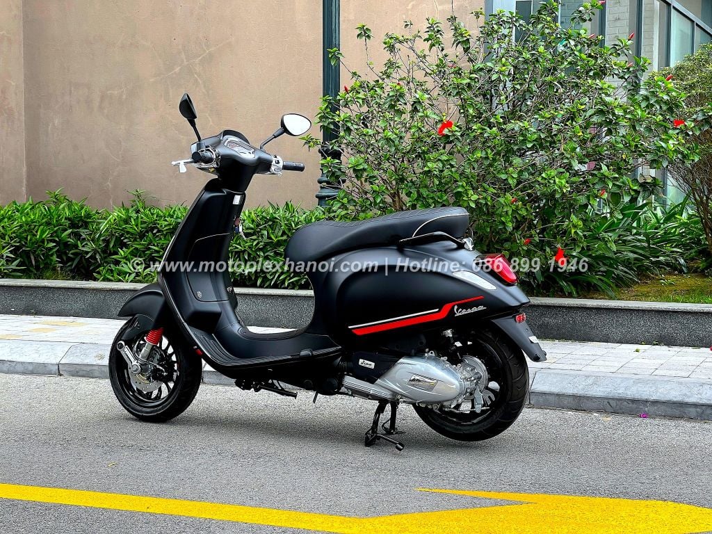 Chiều cao xe Vespa Sprint S 150 phù hợp tạo tư thế ngồi thoải mái không gây cảm giác đau mỏi