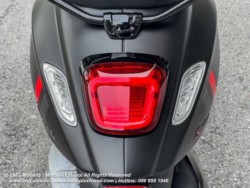 m đèn hậu Vespa Sprint S 150 thiết kế Led hiện đại, tăng tính thẩm mỹ và an toàn