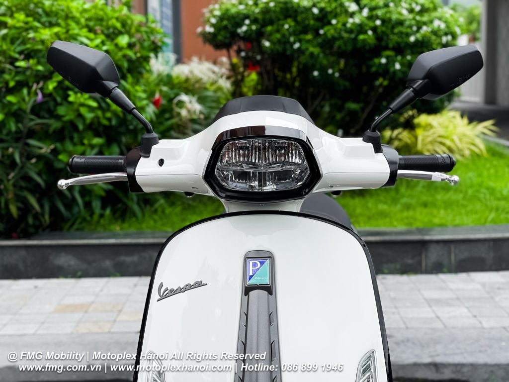 Hệ thống đèn full LED trên Vespa Sprint S 125 - 2025 giúp gia tăng khả năng chiếu sáng tối đa