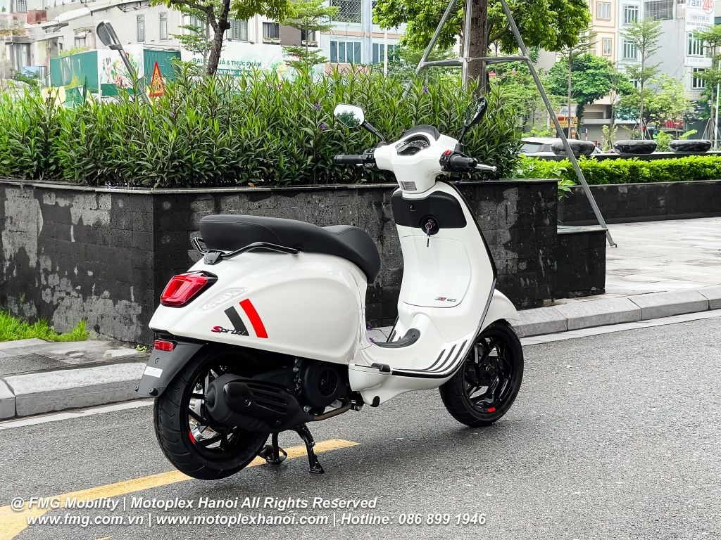 Chiều cao xe Vespa Sprint S 125 - 2025 phù hợp tạo tư thế ngồi thoải mái