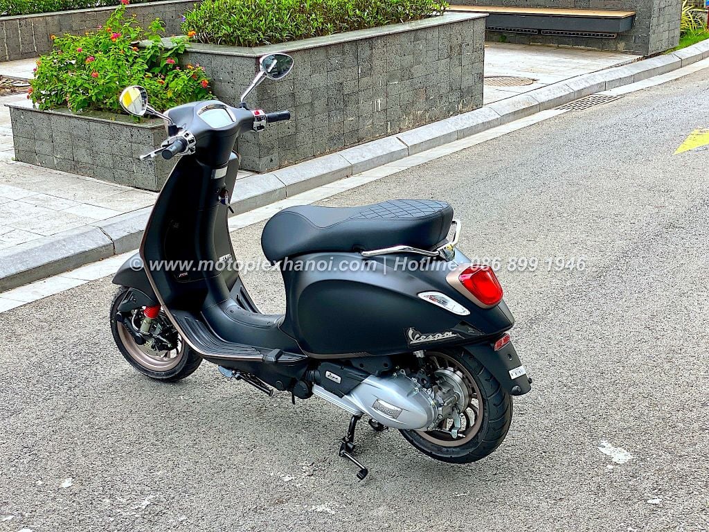 Thiết kế công thái học mang lại cảm giác ngồi dễ chiụ trên Vespa Sprint 2024