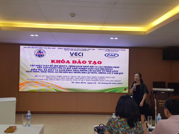 FAC Phối hợp với VCCI mở khóa đào tạo cập nhật chính sách Thuế mới và các luật cho Doanh nghiệp tại tỉnh Hòa Bình