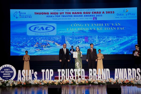 FAC nhận giải Top 10 Thương hiệu Dịch vụ Hàng đầu Châu Á 2023