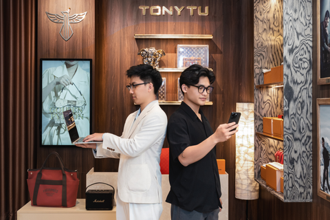 TẠI SAO CHỌN TONY TÚ KHI CÓ HÀNG TRĂM NƠI KHÁC?