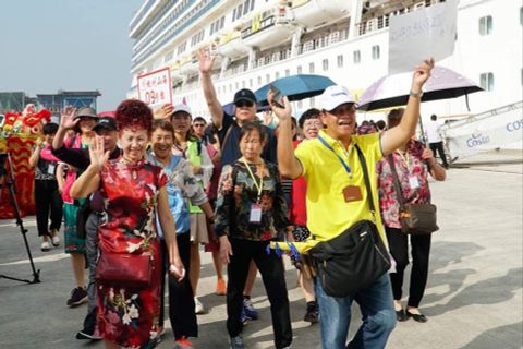 NHỮNG YẾU TỐ CỦA NGƯỜI TRƯỞNG ĐOÀN DU LỊCH NƯỚC NGOÀI THÀNH CÔNG