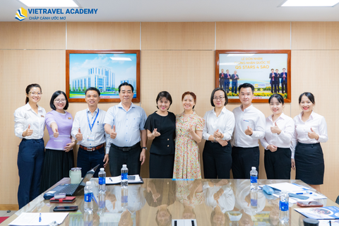 KÝ KẾT HỢP TÁC: Vietravel Academy và HUTECH Tạo Ra Cơ Hội Mới Cho Sinh Viên!