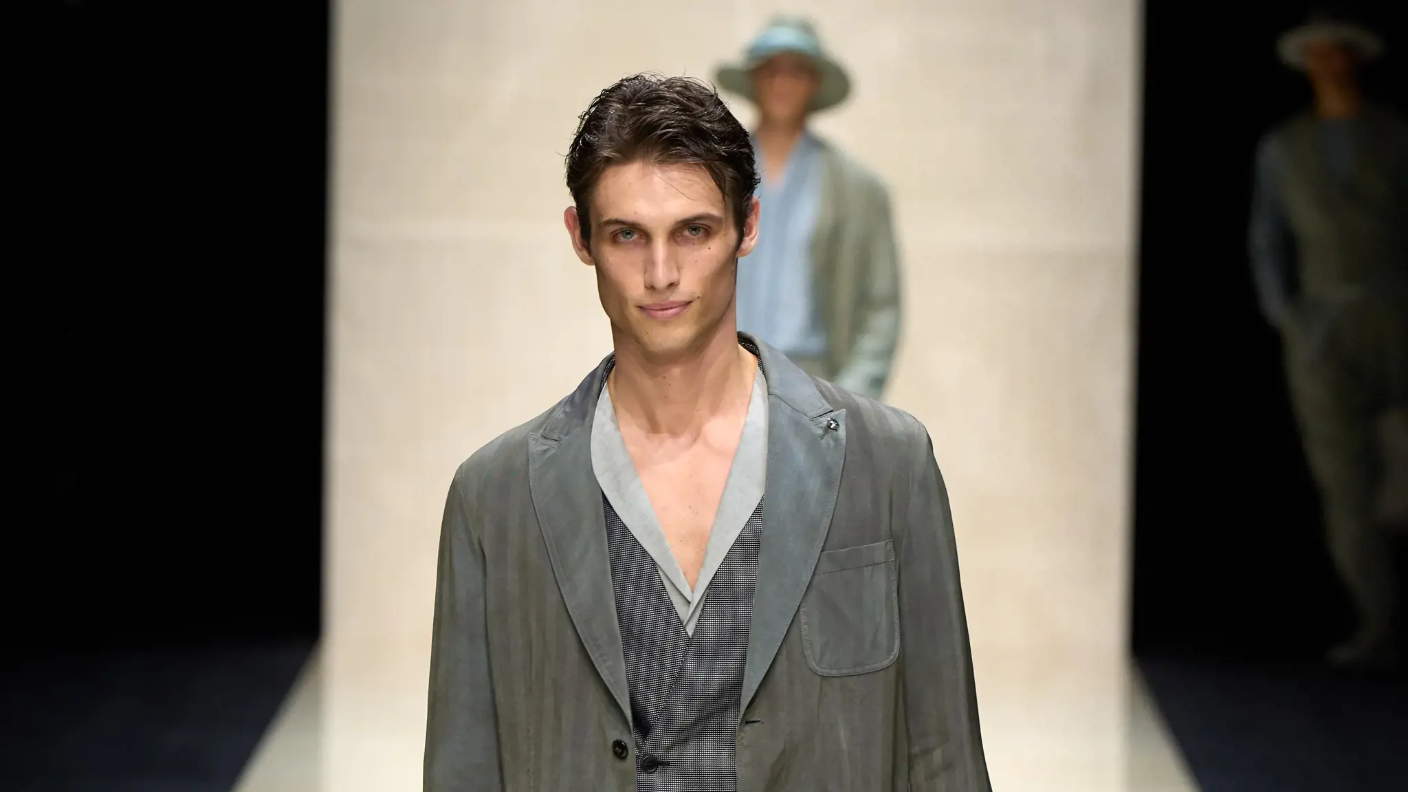 Giorgio Armani Men Thu-Đông 2025: Vẻ đẹp thanh lịch vượt thời gian