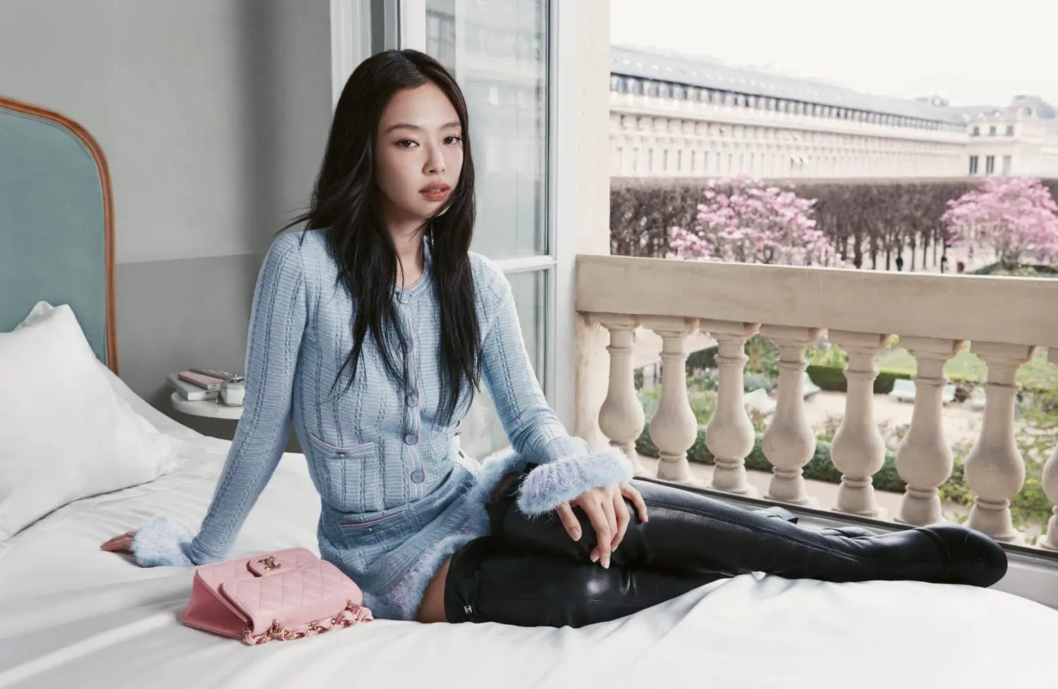 Jennie và Chanel Thu-Đông 2025: Tái hiện vẻ đẹp vượt thời gian