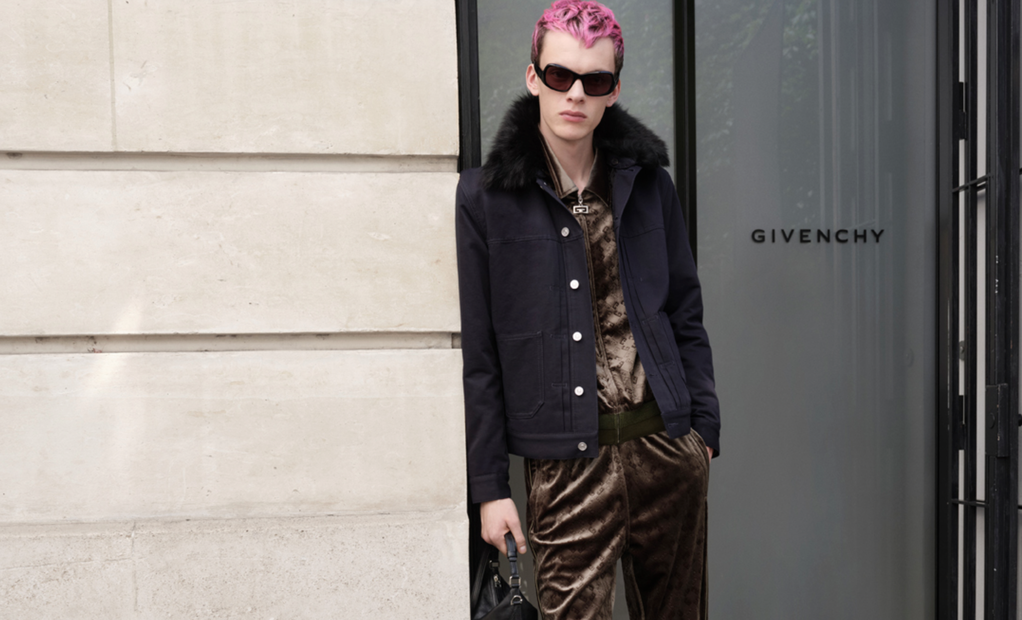 Givenchy Tôn Vinh Di Sản Lâu Đời Trong BST Pre-Spring 2025
