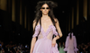 Alexander McQueen Thu-Đông 2025: Hòa quyện cổ điển và đương đại