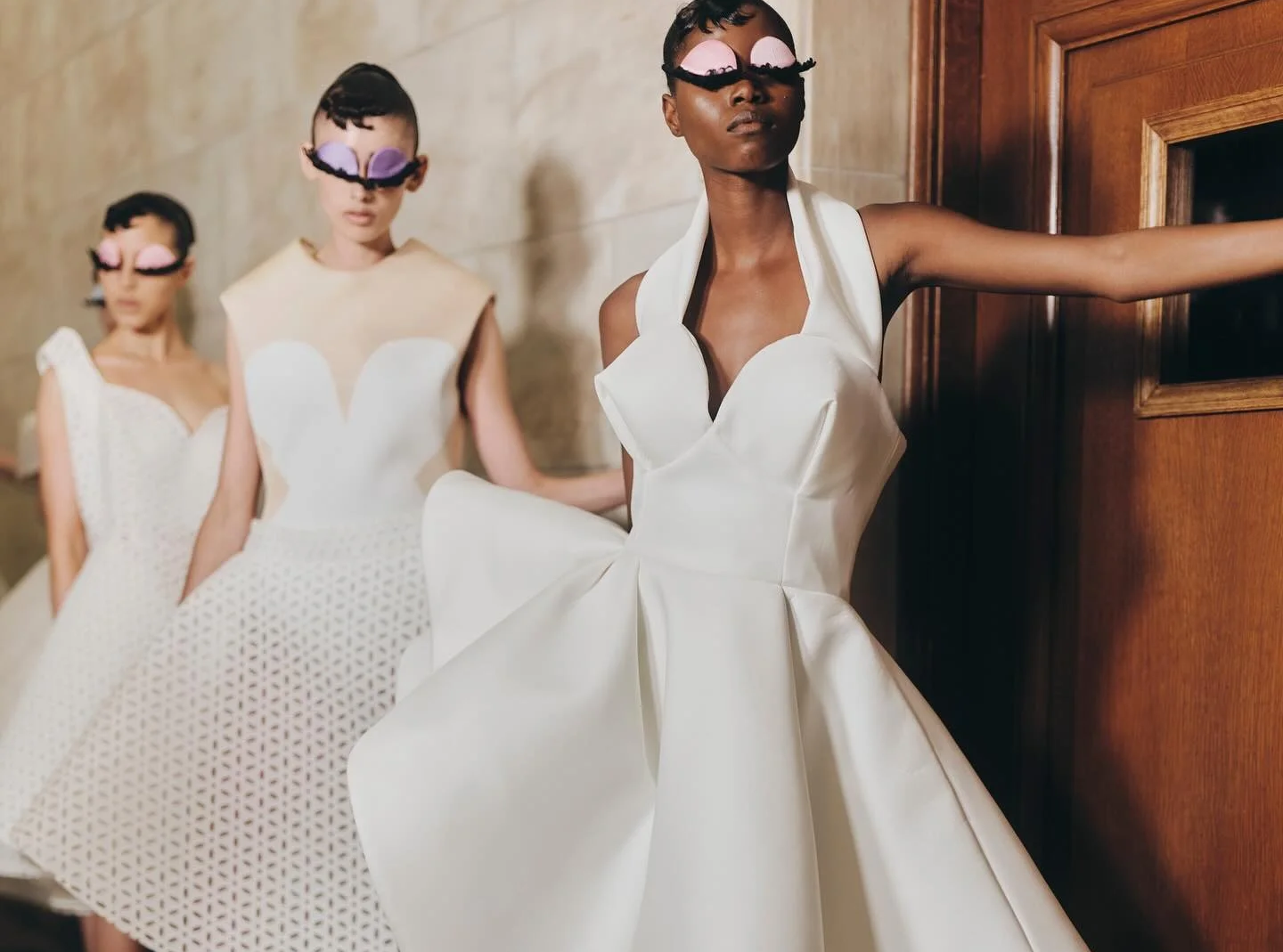 Lạc Vào Thế Giới Công Chúa cùng BST Marc Jacobs Thu Đông 2024-25