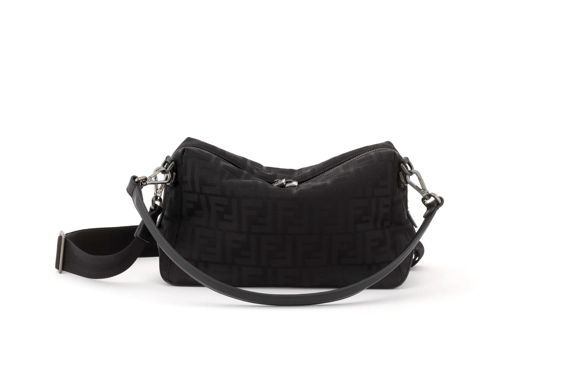 Fendi ra mắt túi Lui phiên bản mới đánh dấu 100 năm di sản và đổi mới