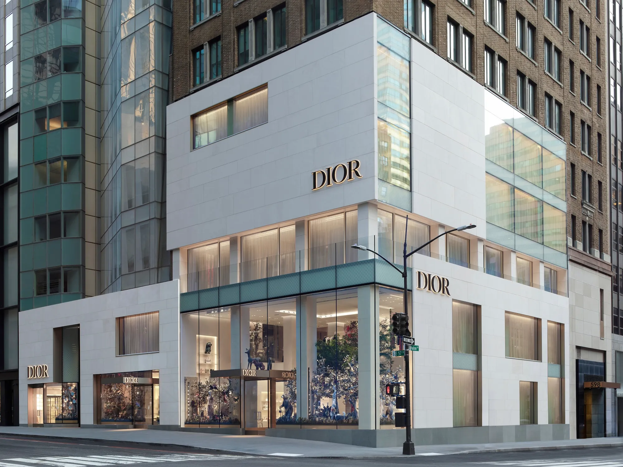 Dior ra mắt cửa hàng flagship mới tại New York: Tôn vinh di sản