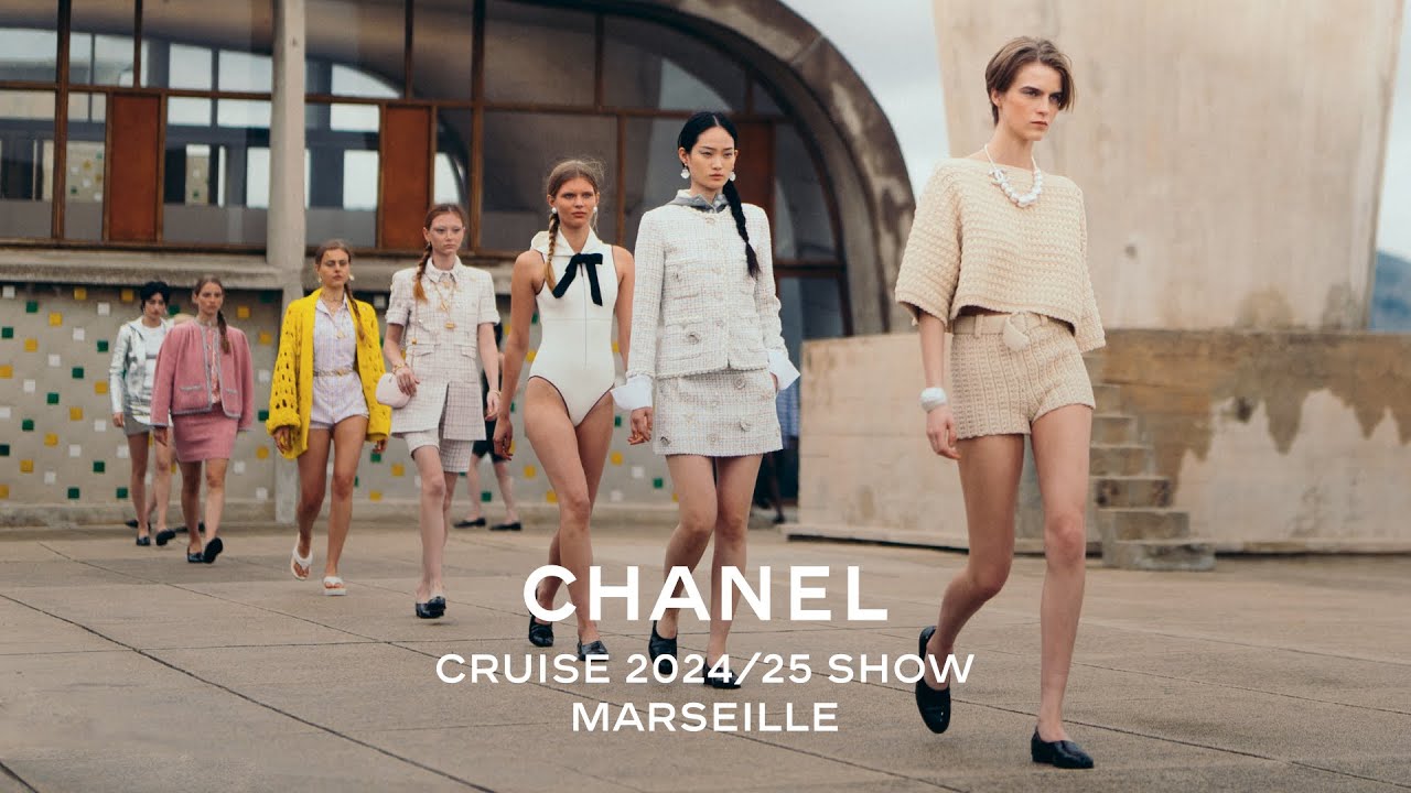 Chanel Cruise 2025 mang những thiết kế đầy năng động khởi hành đến Marseille