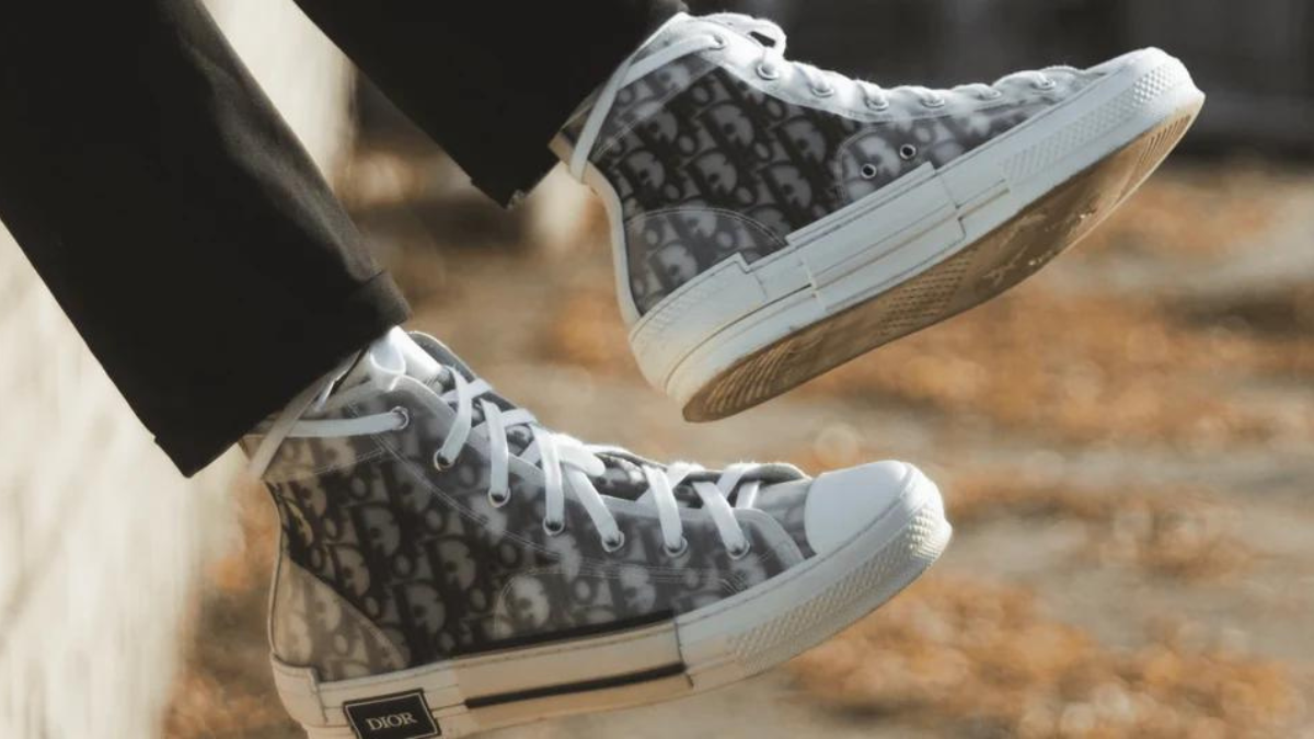 Dior B23: Sự Kết Hợp Hoàn Hảo Giữa Sneaker và Haute Couture Hinh anh 2: Dior B23: Su Ket Hop Hoan Hao Giua Sneaker va Haute Couture