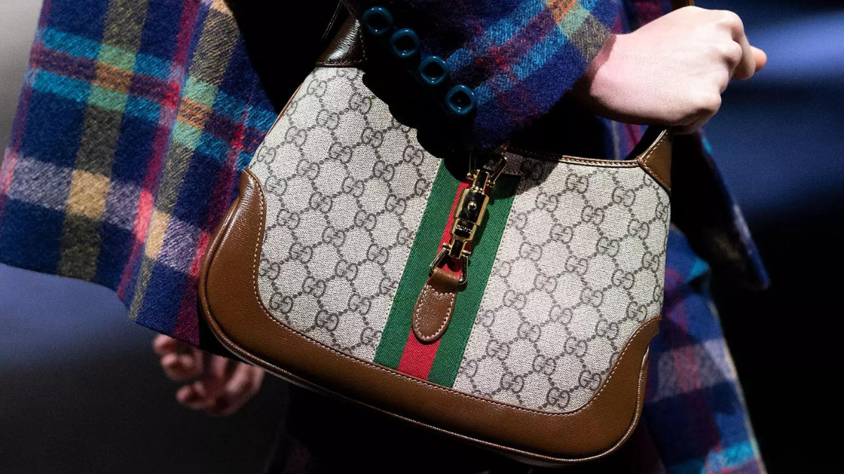Soi đồ hiệu: 5 mẹo nhỏ để xác định Gucci Jackie 1961 Handbag chính hãng