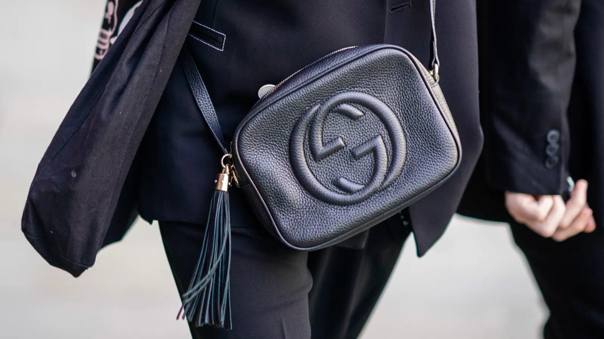 Soi đồ hiệu: 7 mẹo nhỏ giúp xác định Gucci Soho Disco Bag chính hãng