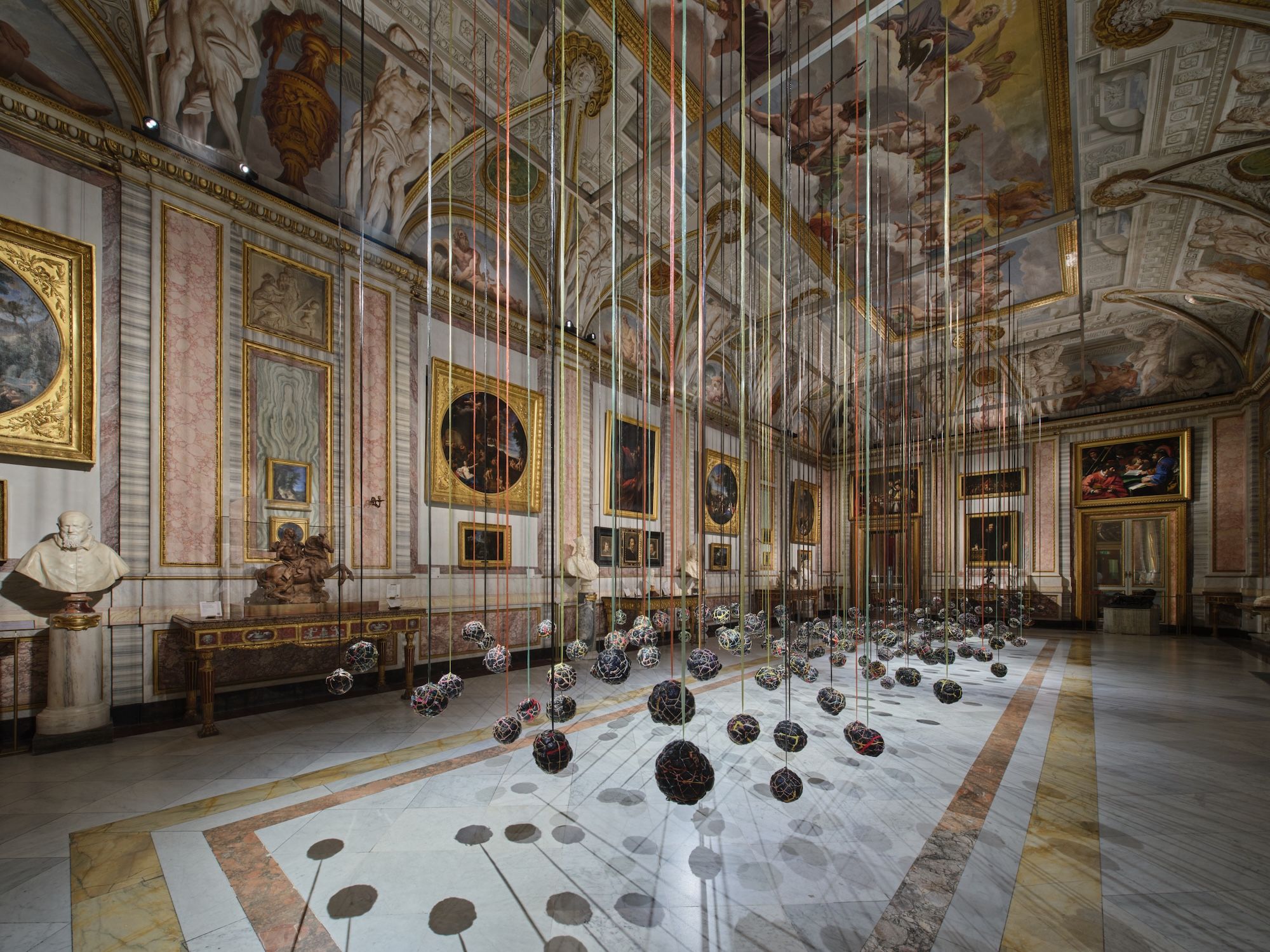 Wangechi Mutu và Fendi ra mắt triển lãm lịch sử tại Galleria Borghese