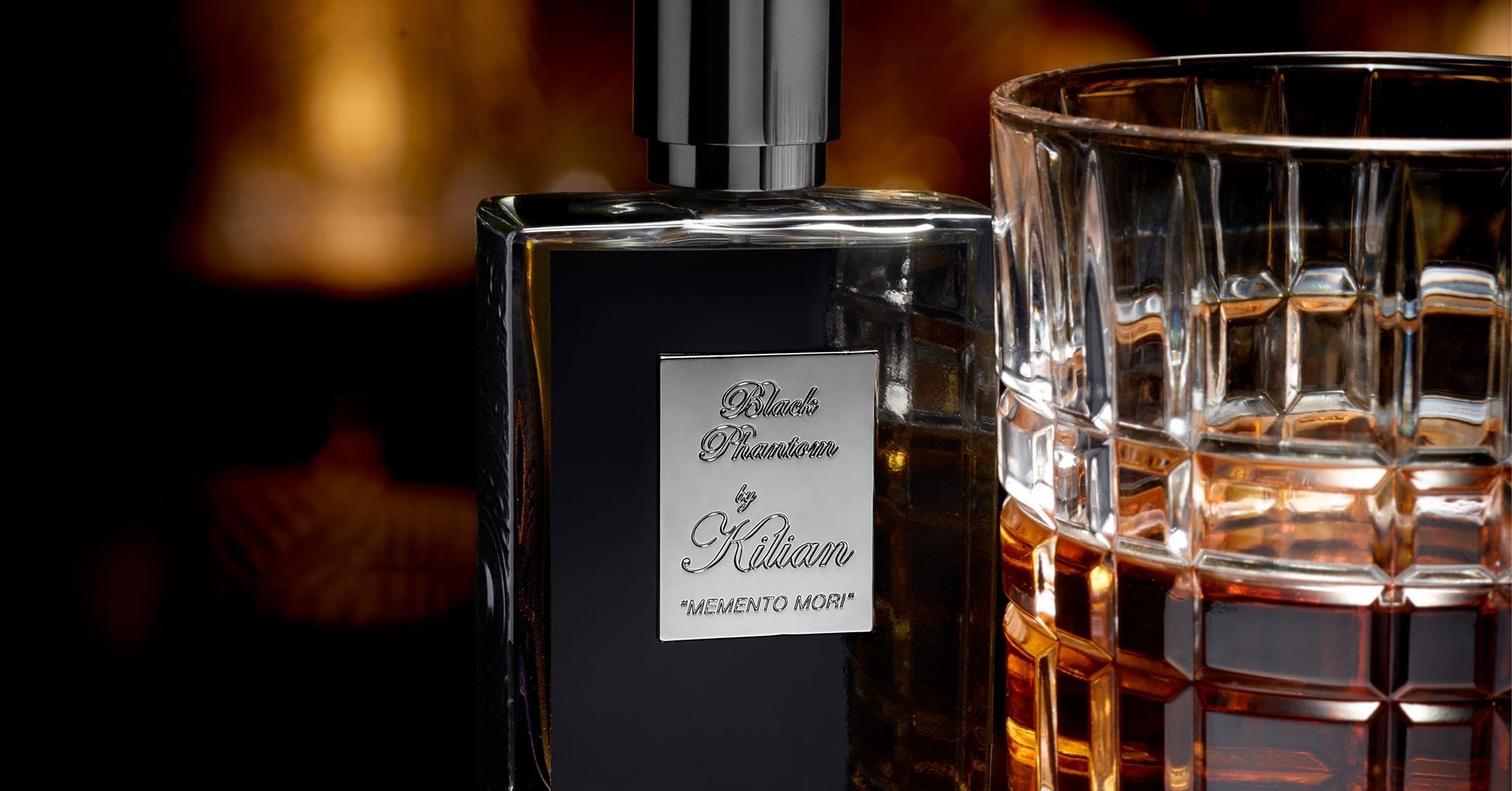 diem-qua-6-chai-nuoc-hoa-mui-go-dan-huong-duoc-yeu-thich-nhat-hien-nay