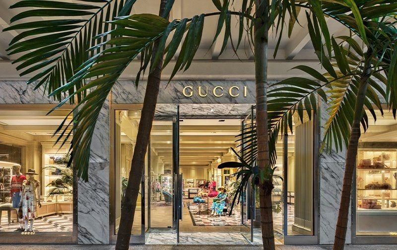 khong-thua-kem-chanel-chanel-gucci-se-mo-cac-cua-hang-cho-gioi-sieu