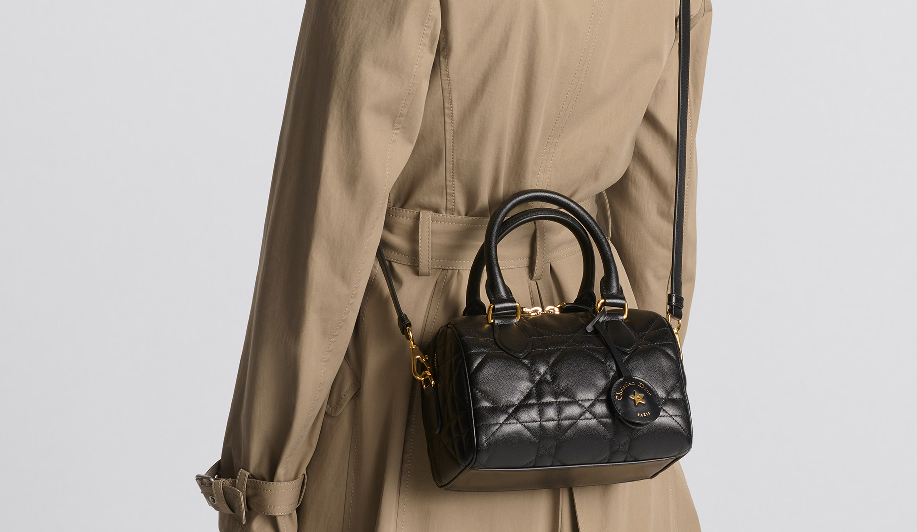 Hinh anh 5: Dior Groove: Tinh Hoa Thiet Ke va Dang Cap Thoi Trang