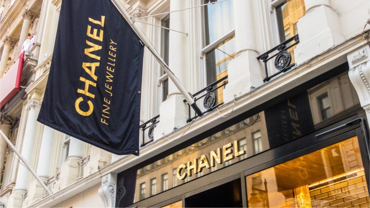 Dừng mảng kinh doanh online nhưng vì sao doanh thu của Chanel vẫn tăng –  LUXITY