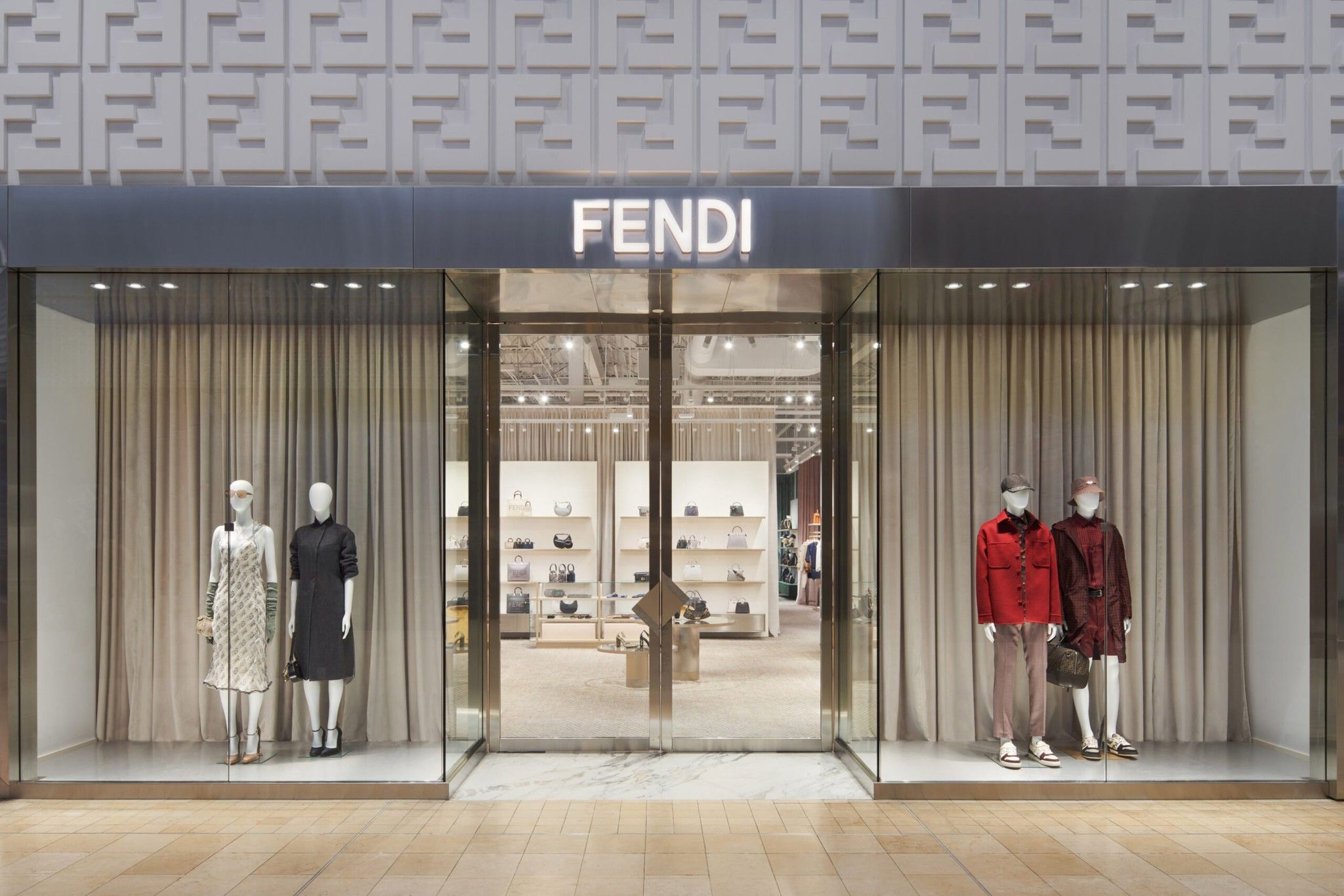 nha-mot-fendi-va-hanh-trinh-dinh-hinh-xu-huong-thoi-trang-toan-cau